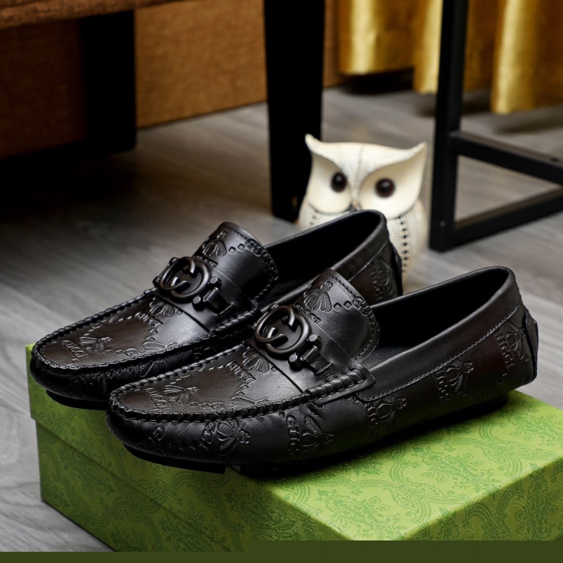 G*u*i leather shoes